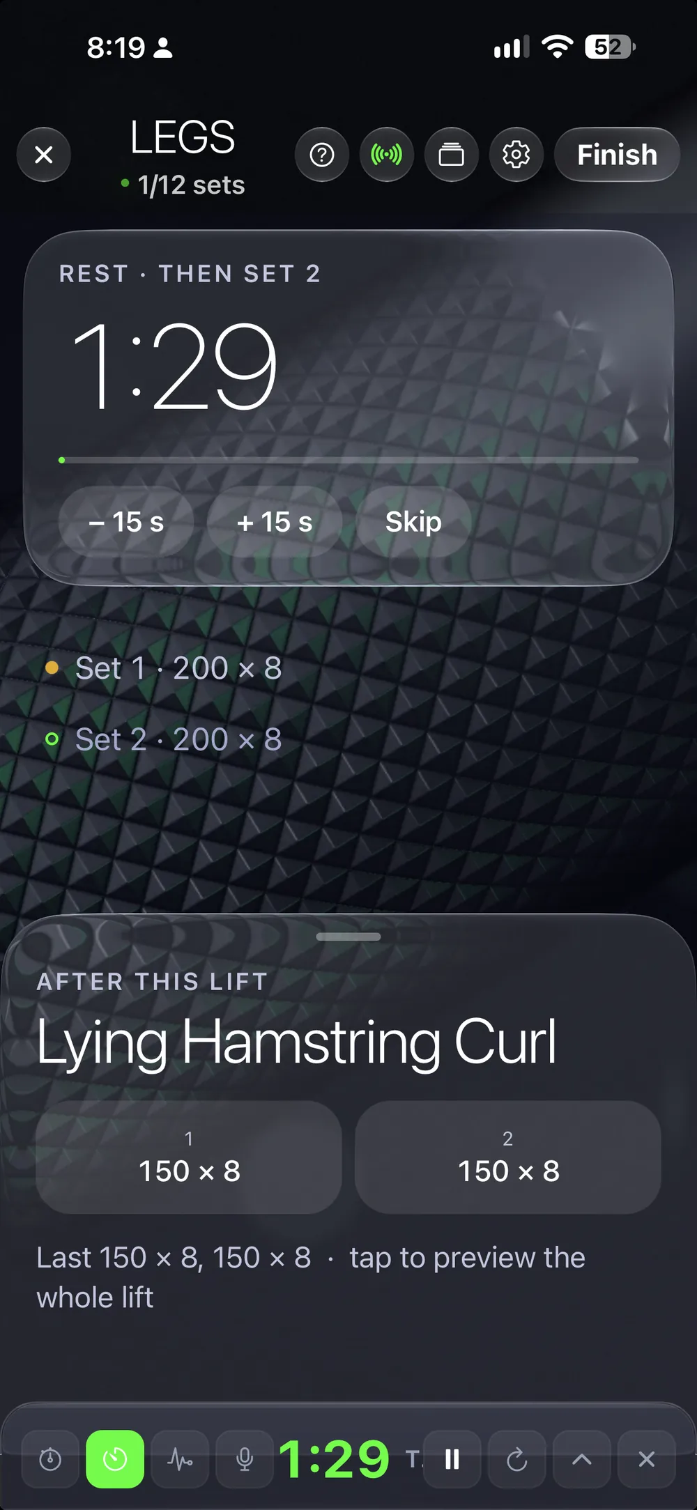 The rest timer between sets, with the sets already logged and the next lift below